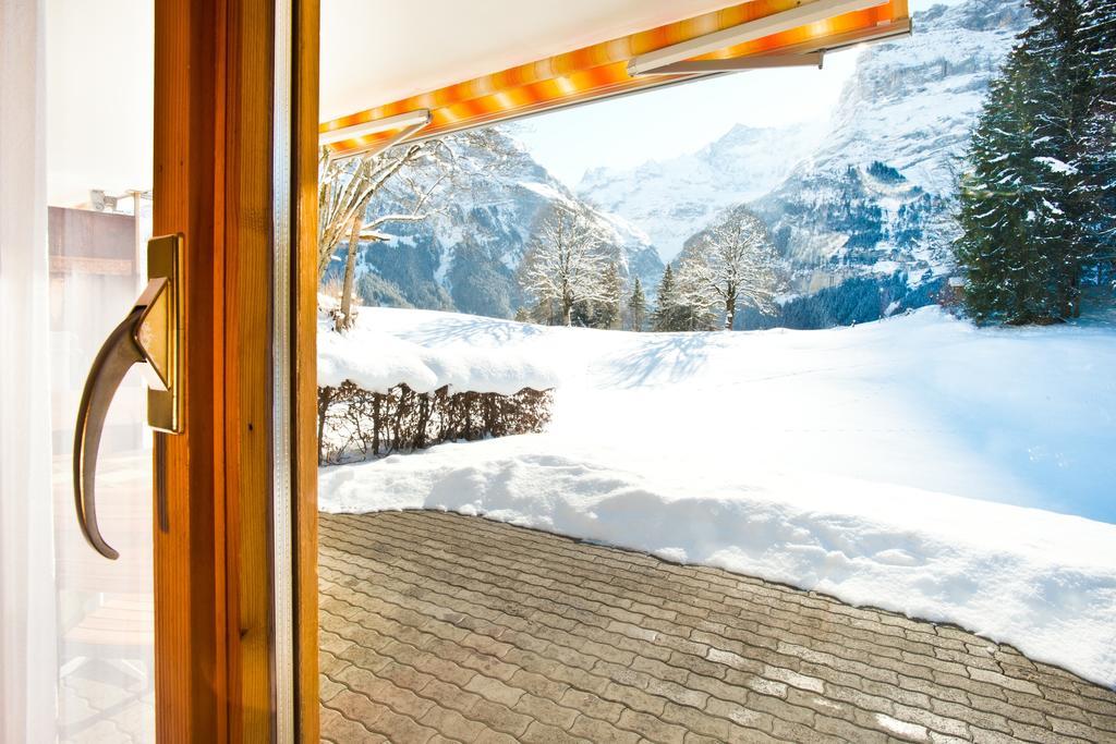 Mom - Alpine Boutique Apartments, Grindelwald Gletscher, Eiger View Terrace Studio Room photo